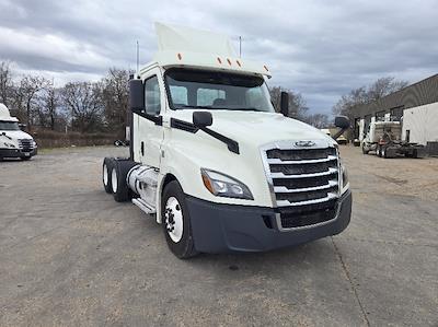 Used 2018 Freightliner Cascadia Detroit DD13 Semi Truck for sale #277871 - photo 1
