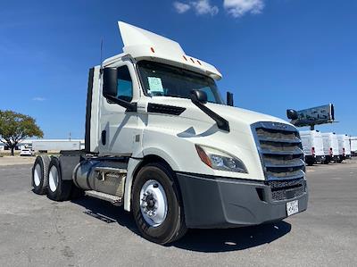 Used 2018 Freightliner Cascadia Detroit DD13 Semi Truck for sale #277894 - photo 1