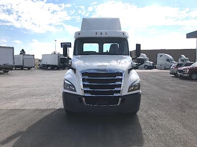 Used 2018 Freightliner Cascadia Detroit DD13 Semi Truck for sale #277898 - photo 2