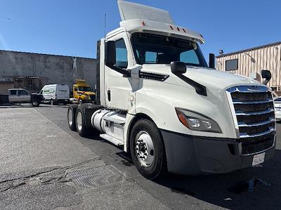 Used 2018 Freightliner Cascadia Detroit DD13 Semi Truck for sale #277958 - photo 1