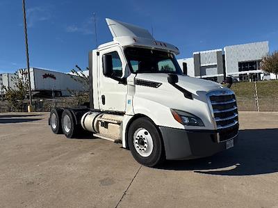 Used 2018 Freightliner Cascadia Detroit DD13 Semi Truck for sale #277960 - photo 1