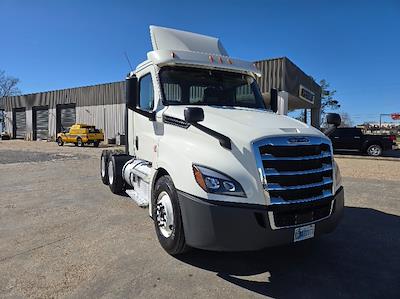 Used 2018 Freightliner Cascadia Detroit DD13 Semi Truck for sale #277975 - photo 1