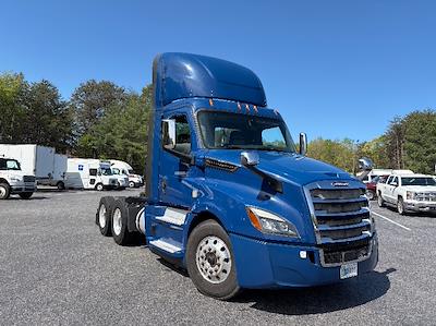 Used 2020 Freightliner Cascadia - photo 1