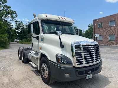 Used 2020 Freightliner Cascadia Detroit DD13 Semi Truck for sale #278359 - photo 1