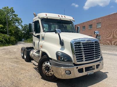 Used 2020 Freightliner Cascadia Detroit DD13 Semi Truck for sale #278360 - photo 1