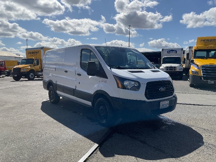 Used 2019 Ford Transit 250 - photo 1