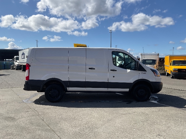 Used 2019 Ford Transit 250 - photo 16