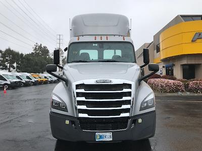 Used 2020 Freightliner Cascadia Detroit DD15AT Semi Truck for sale #279481 - photo 2