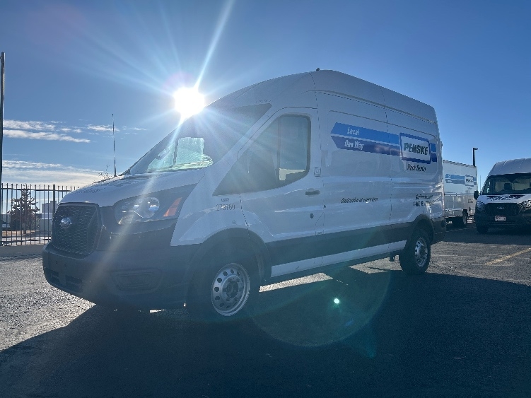 Used 2023 Ford Transit 250 - photo 5