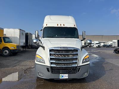 Used 2020 Freightliner Cascadia - photo 1