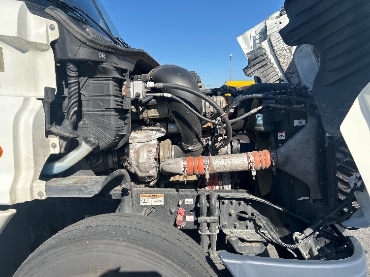 Used 2020 Freightliner Cascadia - photo 22