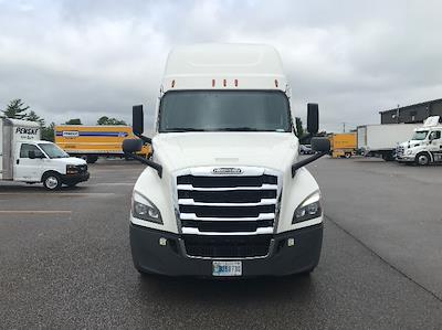 Used 2022 Freightliner Cascadia Detroit DD15AT Semi Truck with Sleeper Cab for sale #280230 - photo 2