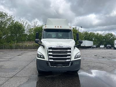 Used 2020 Freightliner Cascadia Detroit DD13 Semi Truck for sale #281782 - photo 2