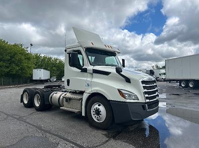 Used 2020 Freightliner Cascadia Detroit DD13 Semi Truck for sale #281783 - photo 1