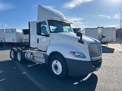 Used 2019 International LT - photo 1