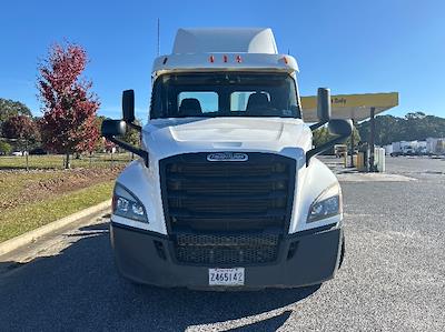 Used 2020 Freightliner Cascadia Detroit DD13 Semi Truck for sale #282891 - photo 2