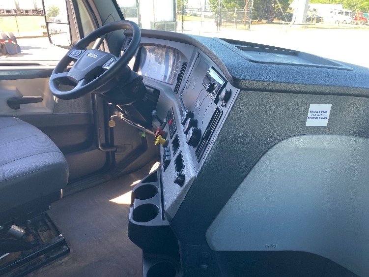 Used 2020 Freightliner Cascadia - photo 17