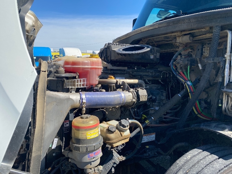 Used 2020 Freightliner Cascadia - photo 23