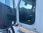 Used 2023 Freightliner Cascadia Detroit DD15AT Semi Truck with Sleeper Cab for sale #284076 - photo 9