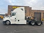 Used 2020 Freightliner Cascadia Detroit DD15AT Semi Truck with Sleeper Cab for sale #284699 - photo 4