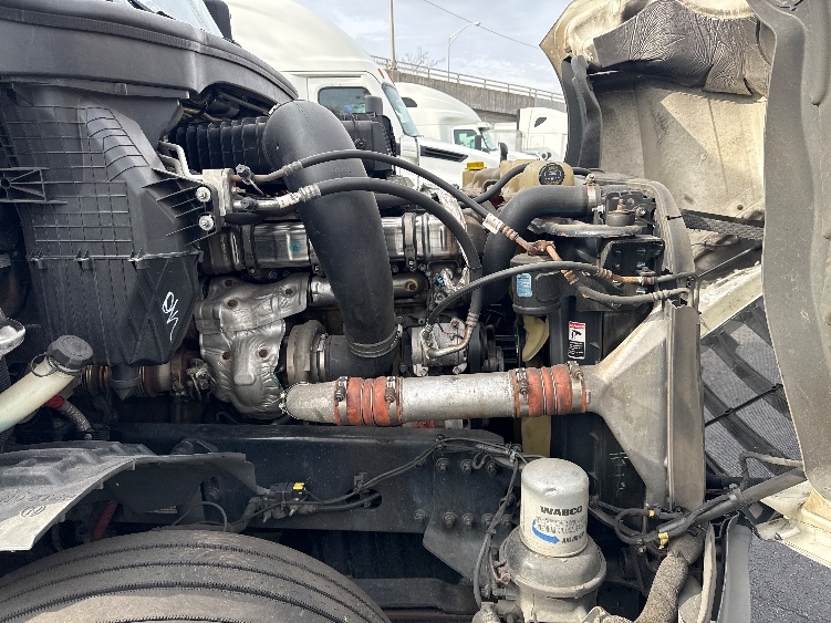 Used 2020 Freightliner Cascadia - photo 20