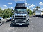 Used 2020 Freightliner Cascadia Detroit DD13 Semi Truck for sale #284840 - photo 2