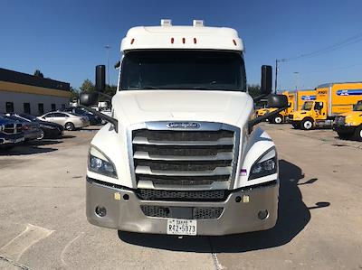 Used 2020 Freightliner Cascadia Detroit DD15AT Semi Truck with Sleeper Cab for sale #285399 - photo 2