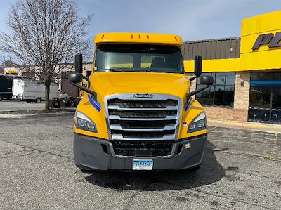 Used 2020 Freightliner Cascadia Detroit DD13 Semi Truck for sale #285408 - photo 2