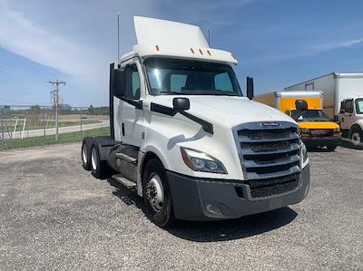 Used 2020 Freightliner Cascadia Detroit DD13 Semi Truck for sale #285583 - photo 1