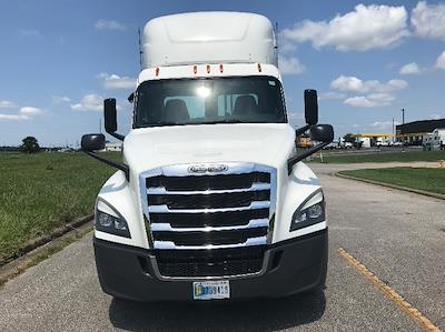Used 2020 Freightliner Cascadia Detroit DD15AT Semi Truck for sale #285681 - photo 2
