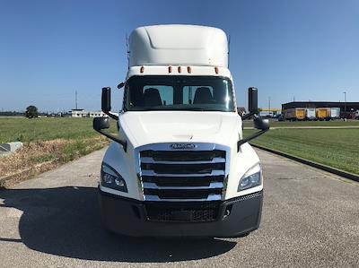 Used 2020 Freightliner Cascadia Detroit DD15AT Semi Truck for sale #285685 - photo 2