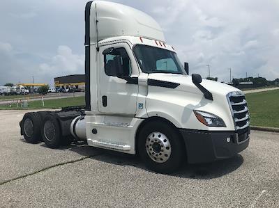 Used 2020 Freightliner Cascadia Detroit DD15AT Semi Truck for sale #285695 - photo 1