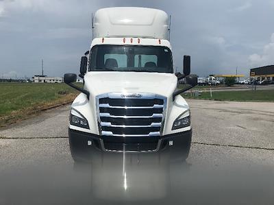 Used 2020 Freightliner Cascadia Detroit DD15AT Semi Truck for sale #285695 - photo 2