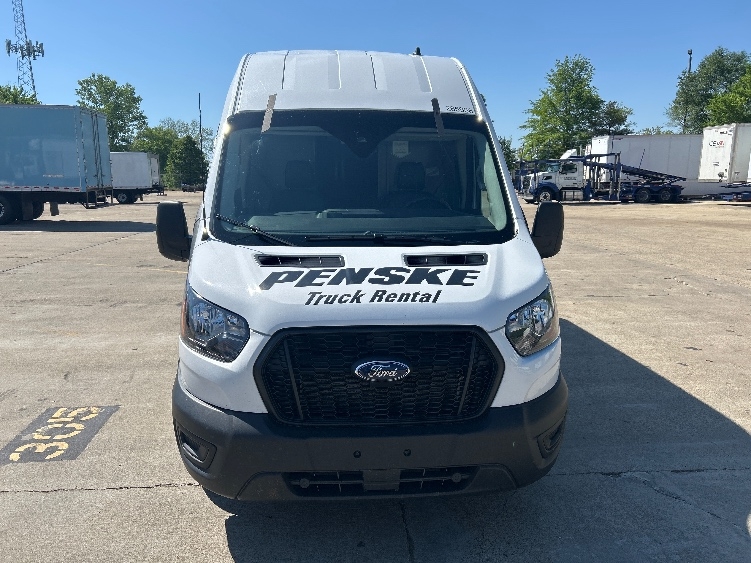Used 2023 Ford Transit 250 - photo 2