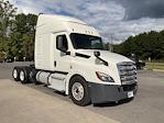 Used 2020 Freightliner Cascadia Detroit DD15AT Semi Truck with Sleeper Cab for sale #286249 - photo 1