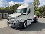 Used 2020 Freightliner Cascadia Detroit DD15AT Semi Truck with Sleeper Cab for sale #286249 - photo 3