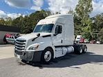Used 2020 Freightliner Cascadia Detroit DD15AT Semi Truck with Sleeper Cab for sale #286250 - photo 3