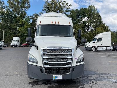 Used 2020 Freightliner Cascadia Detroit DD15AT Semi Truck with Sleeper Cab for sale #286251 - photo 2