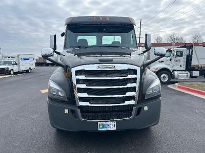 Used 2020 Freightliner Cascadia - photo 1