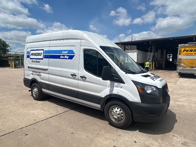 Used 2023 Ford Transit 250 - photo 1