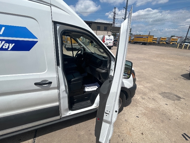 Used 2023 Ford Transit 250 - photo 20