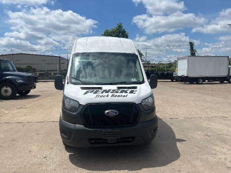 Used 2023 Ford Transit 250 - photo 2