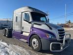 Used 2020 Freightliner Cascadia Detroit DD15AT Semi Truck with Sleeper Cab for sale #289660 - photo 1
