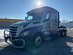 Used 2020 Freightliner Cascadia Detroit DD15AT Semi Truck with Sleeper Cab for sale #289660 - photo 3