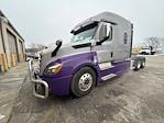 Used 2020 Freightliner Cascadia Detroit DD15AT Semi Truck with Sleeper Cab for sale #289662 - photo 3