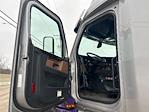 Used 2020 Freightliner Cascadia Detroit DD15AT Semi Truck with Sleeper Cab for sale #289663 - photo 9