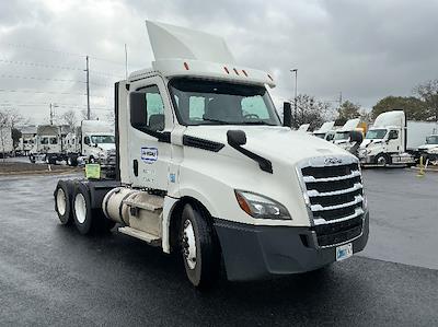 Used 2020 Freightliner Cascadia Detroit DD13 Semi Truck for sale #289798 - photo 1