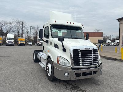 Used 2020 Freightliner Cascadia - photo 1