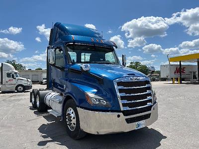 Used 2020 Freightliner Cascadia Detroit DD13 Semi Truck for sale #289974 - photo 1