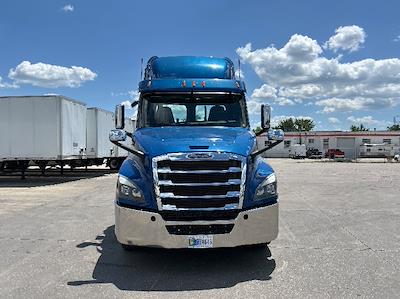 Used 2020 Freightliner Cascadia Detroit DD13 Semi Truck for sale #289974 - photo 2